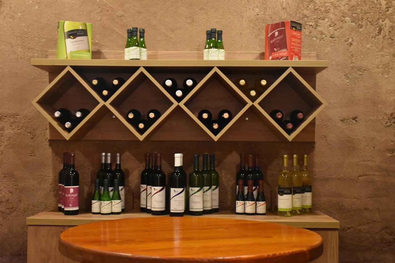 Hotel And Winery Lozar Bitola Esterno foto