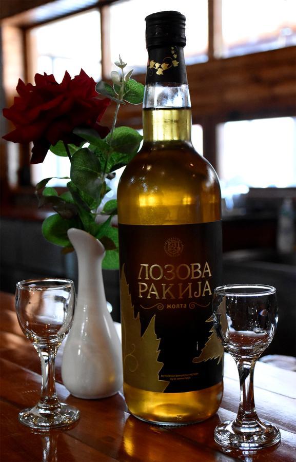Hotel And Winery Lozar Bitola Esterno foto